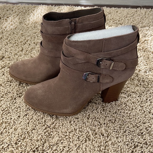 INC Booties with box - Picture 3 of 6